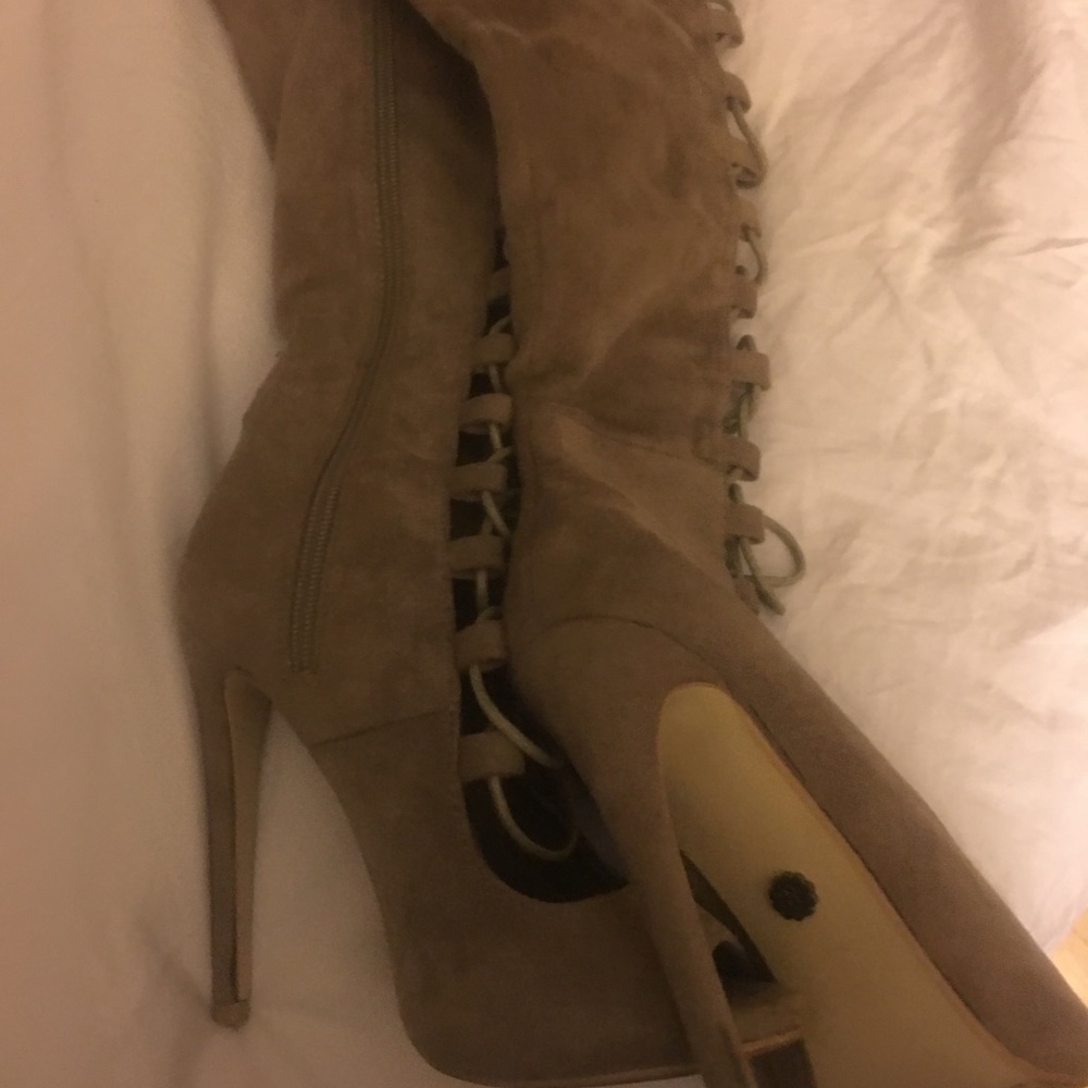 ASOS Lace Up Heeled Boots - Picture 5 of 6